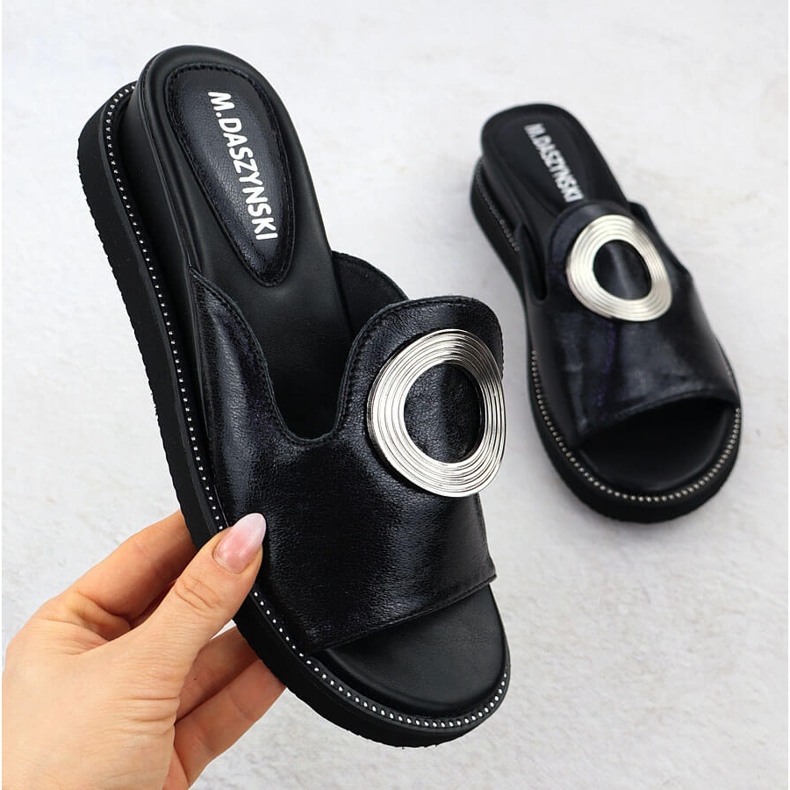 Flip -flops pentru femei pe panouri joase M. Daszyński negru 1