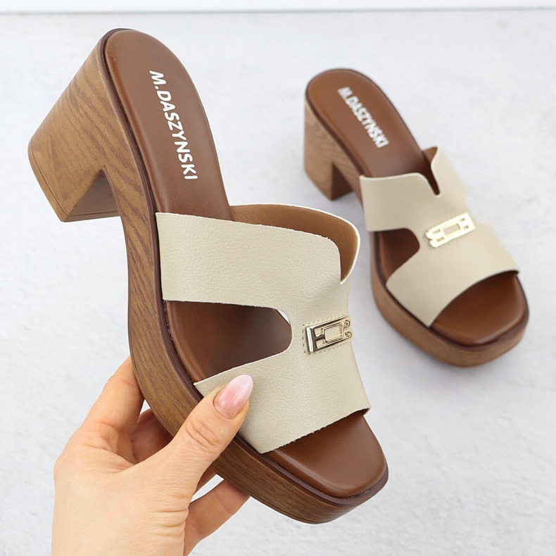 Papuci pentru femei pe Post Beige M. Daszyński MR23126-11 bej 1