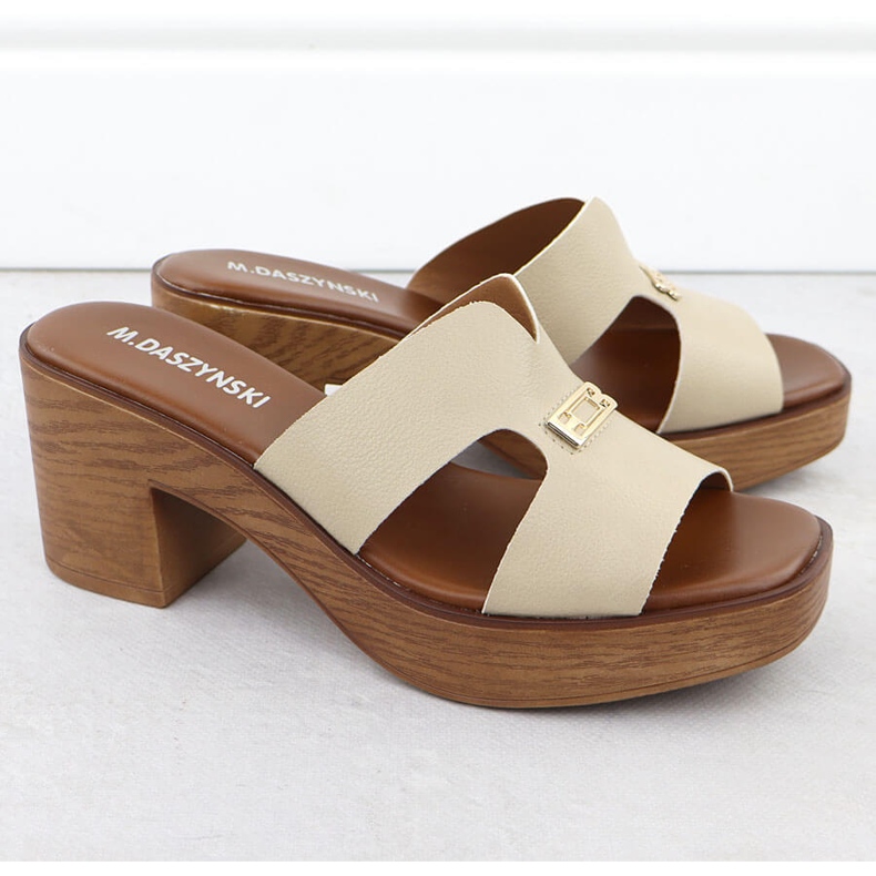 Papuci pentru femei pe Post Beige M. Daszyński MR23126-11 bej 2
