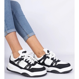 Adidași alb -negru cu șireturi groase 1