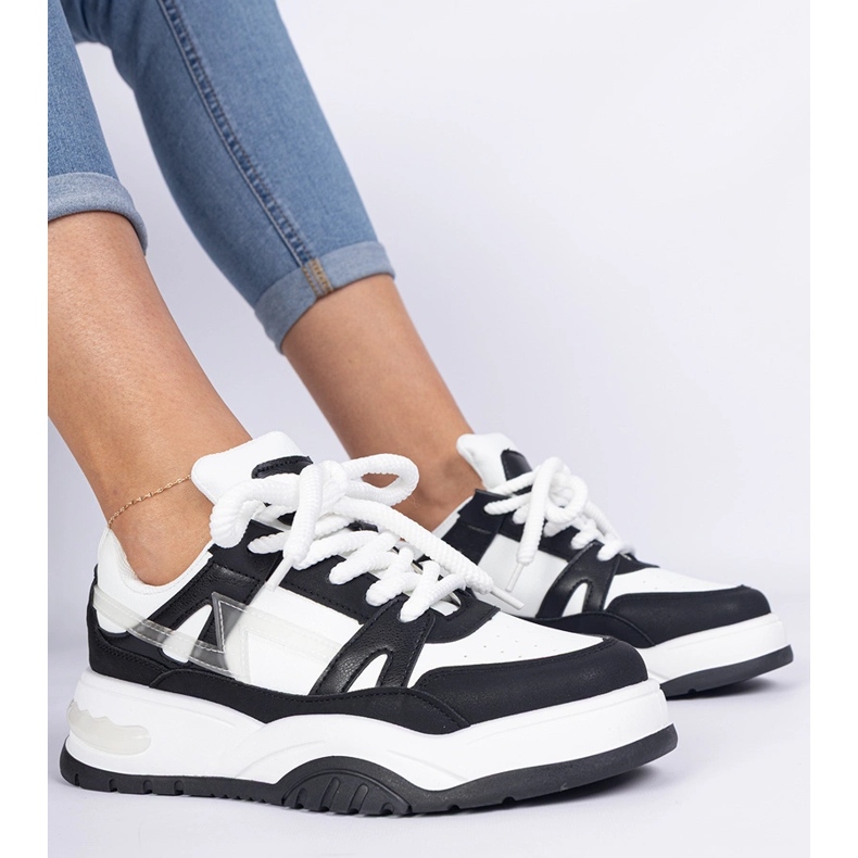 Adidași alb -negru cu șireturi groase 2