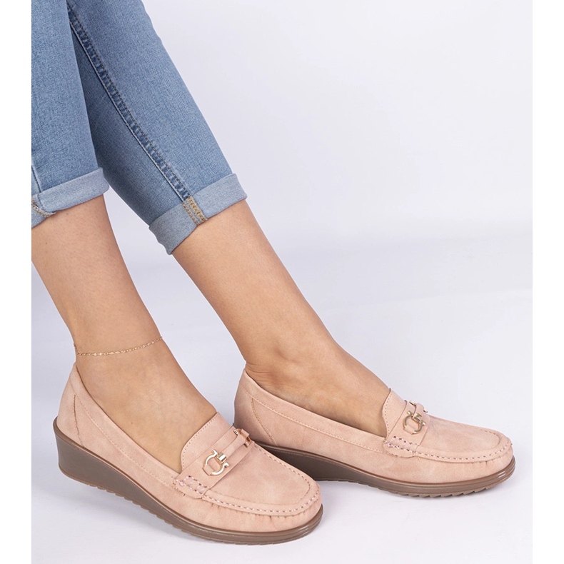 Mocasinele feminine roz cu un finisaj mat 1