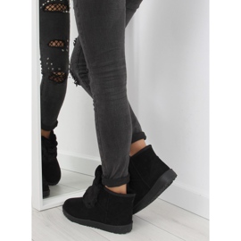 Emusy negru cu urechi B198 negru 2 Emusy negru cu urechi B198 negru 2