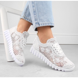 Pantofi sport de dama alb din dantela T.Sokolski 1982 1 Pantofi sport de dama alb din dantela T.Sokolski 1982 1