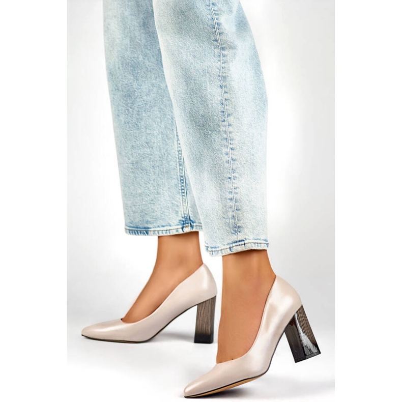 Pompe ascuțite de damă cu toc decorativ înalt, bej GD-FL486A-L.BE 2