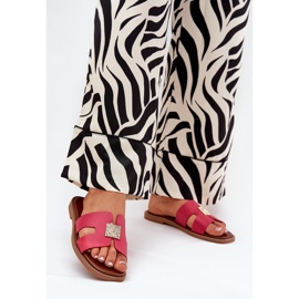 Flip -flops cu decupaje și un ornament al Fuchsia roz 2