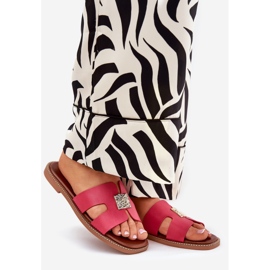 Flip -flops cu decupaje și un ornament al Fuchsia roz 1
