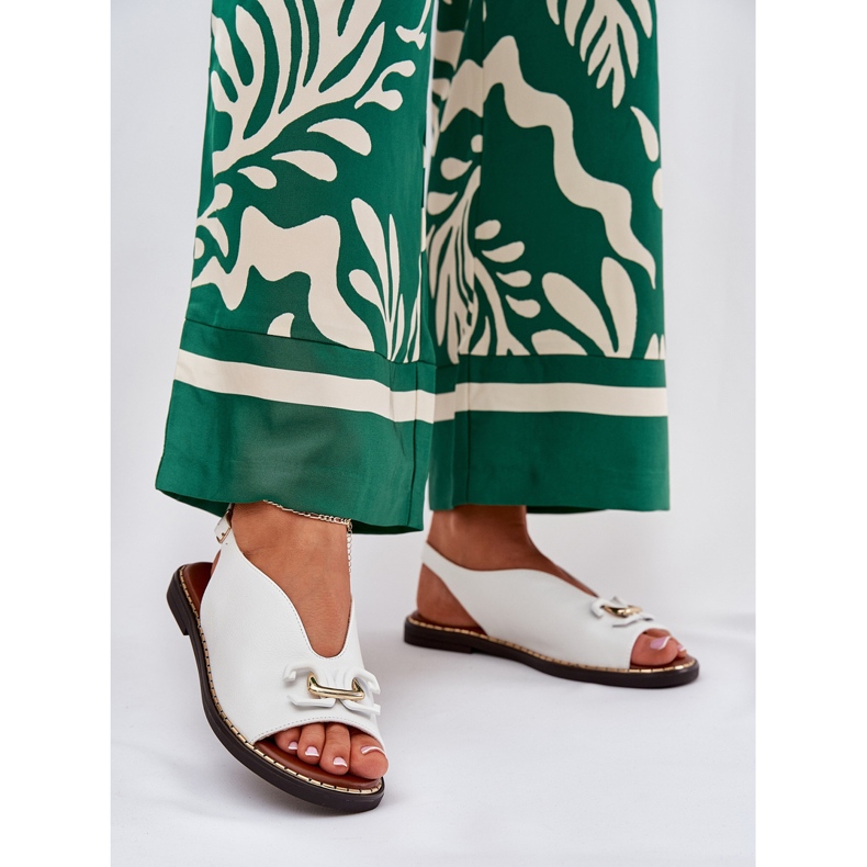 Sandale cu lac plat cu decor eco din piele alb 2