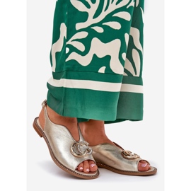 Sandale din piele cu lac plat cu decorarea Laura Messi 2865 Zlotys de aur 1