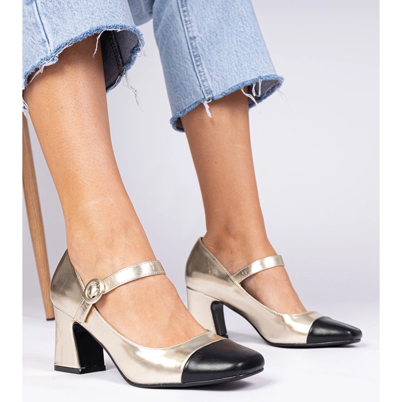 Pompe de femei aurii cu nasul negru de aur 1