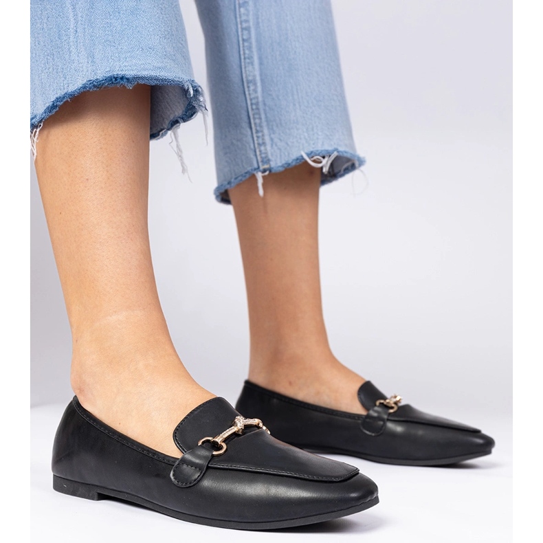 Plăceri negri cu un decor auriu și zircon negru 1