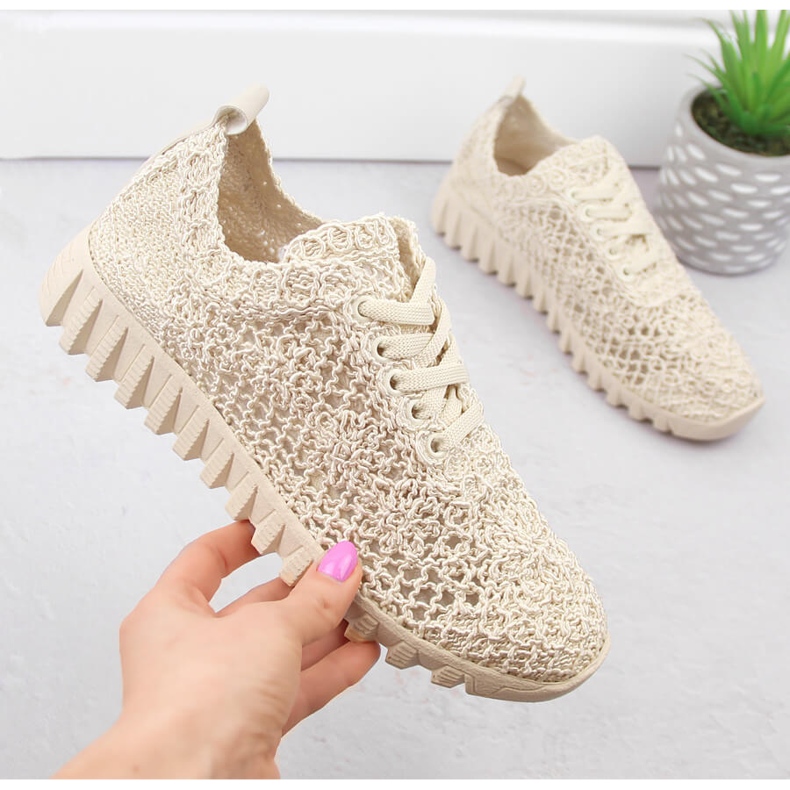 Pantofi sport dama bej din dantela T.Sokolski 1982 1