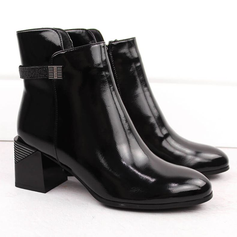 Botine negre din piele lăcuită cu toc decorativ D&amp;A S.Barski Premium Collection MR880-140 negru 2