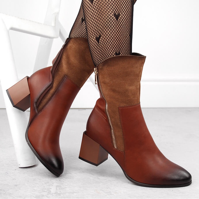 Botine izolate maro cu toc inalt de dama Jezzi ASA217-9 1 Botine izolate maro cu toc inalt de dama Jezzi ASA217-9 1