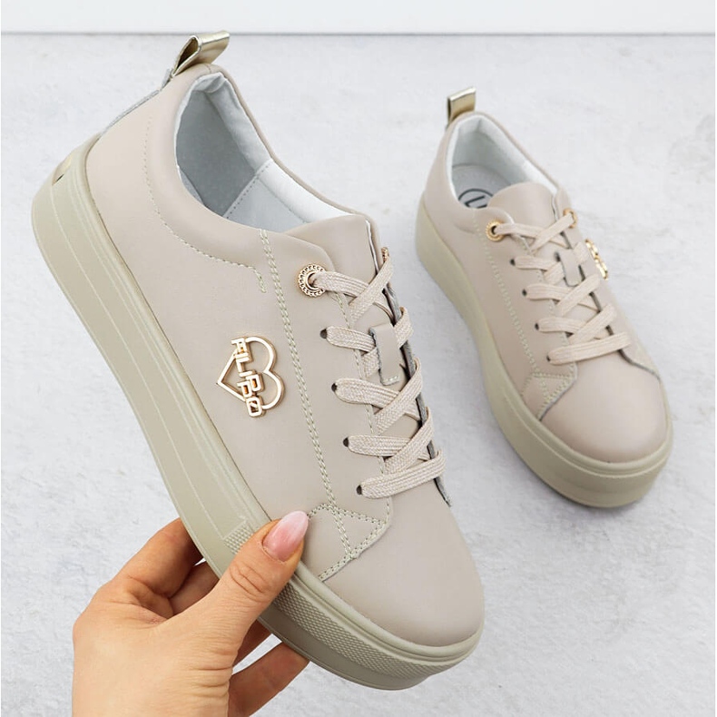 Încălțăminte din piele pentru femei pe platformă Beige Filippo 3533 bej 1