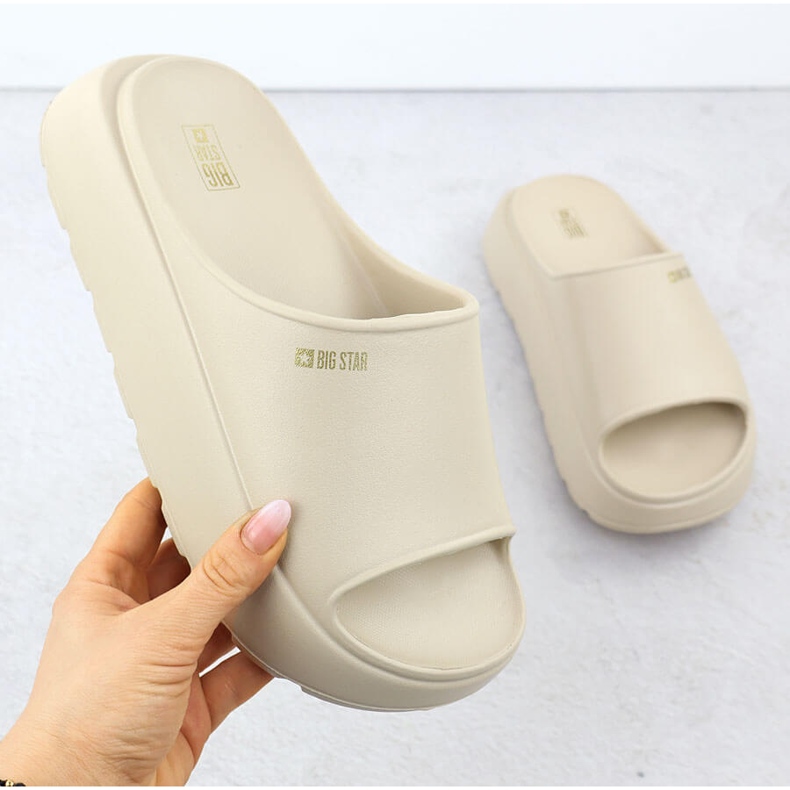 FLIP -uri sportive pentru femei pe o talpă groasă Beige Big Star RR274A569 bej 1 FLIP -uri sportive pentru femei pe o talpă groasă Beige Big Star RR274A569 bej 1