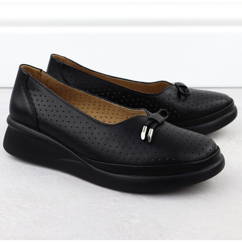 Pantofi pentru piele pentru femei pe platforma Openwork Black Vinceza 7896 negru 1