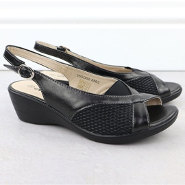 Sandale pentru femei pe panouri confortabile Evento Black 8863 negru 2