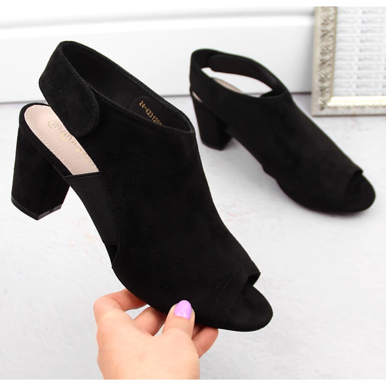 Sandale de damă din piele intoartă cu toc complet cu velcro, Potocki negru CA42312 1