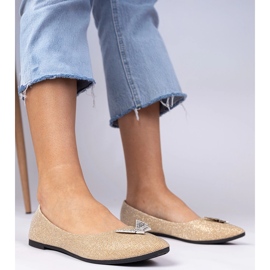 Balerine cu sclipici de aur cu un fluture 1