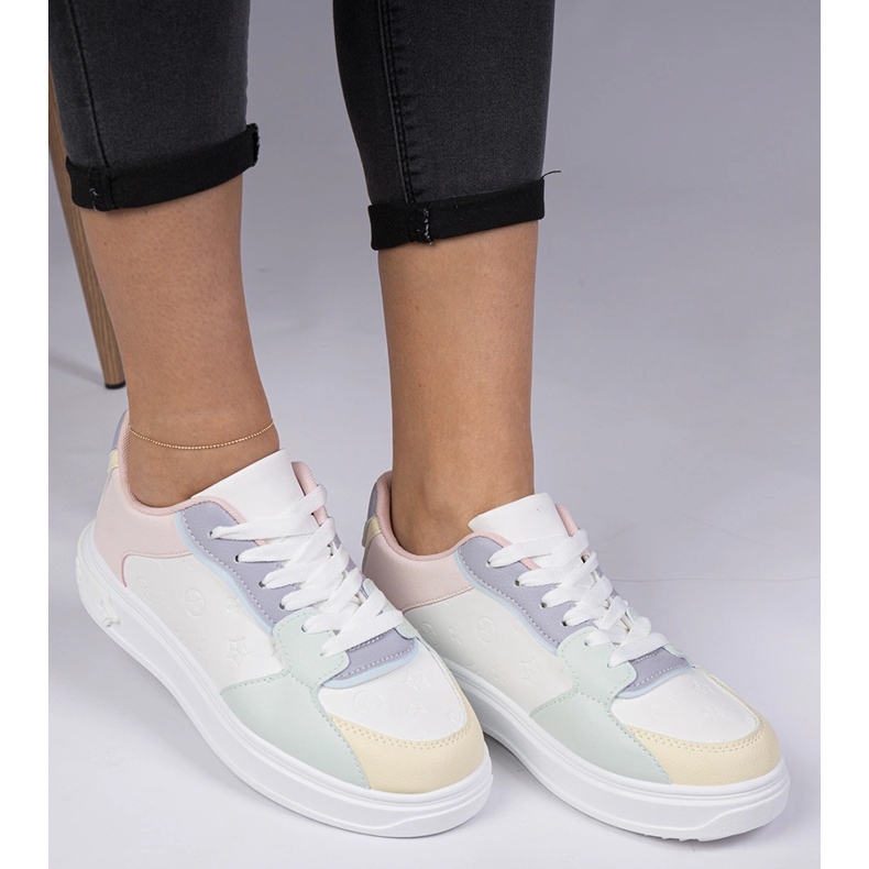 Adidași sportivi albi și albaștri de la eco-piele 1