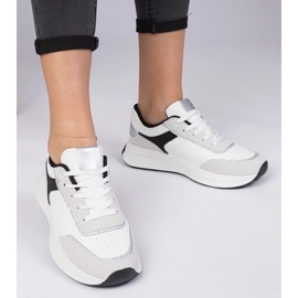 Tenisi albi de dama cu sclipici 2