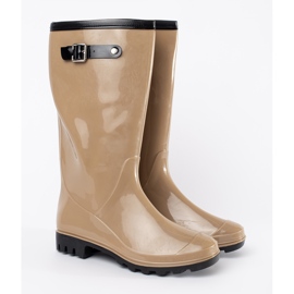 Garoshes de femei lăcuite de bej 2