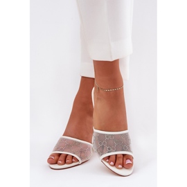 Flip -flops decorat pe călcâiul înalt alb 3