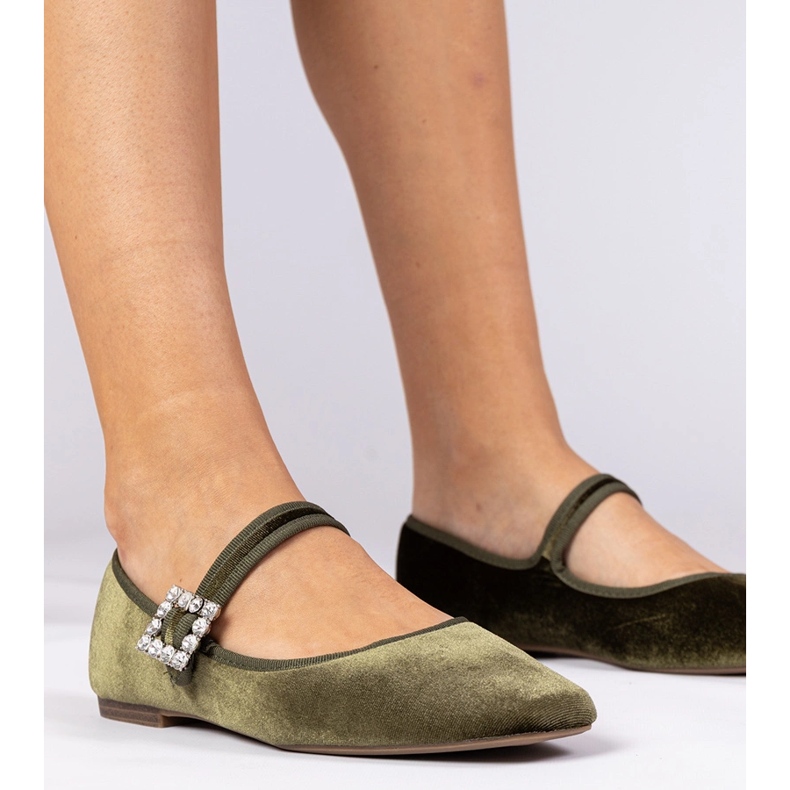 Balerinele VELOR GREEN pentru femei cu o cataramă verde 1