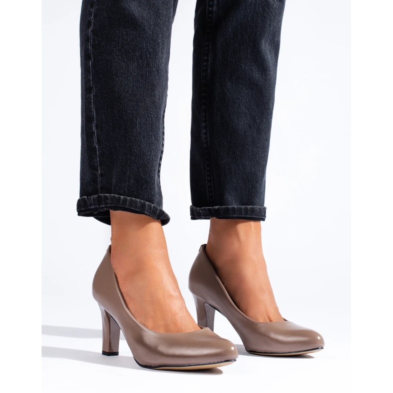 Pompe clasice cu toc bej închis de la Shelovet 2