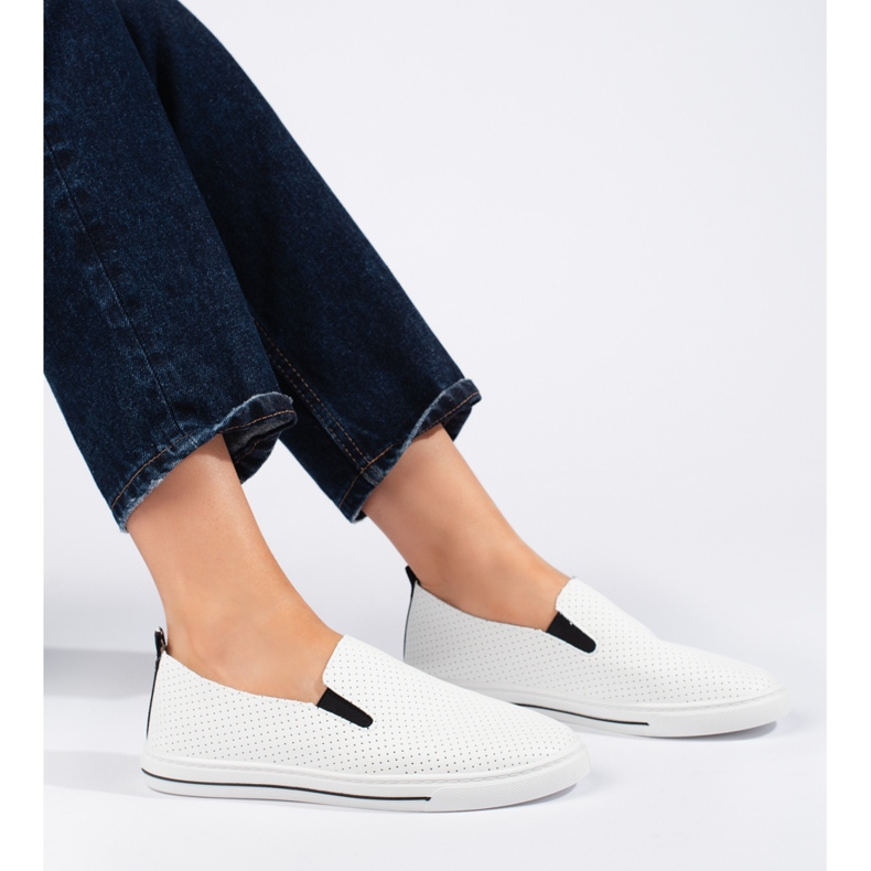 Tenisi albi ajurati de dama 2