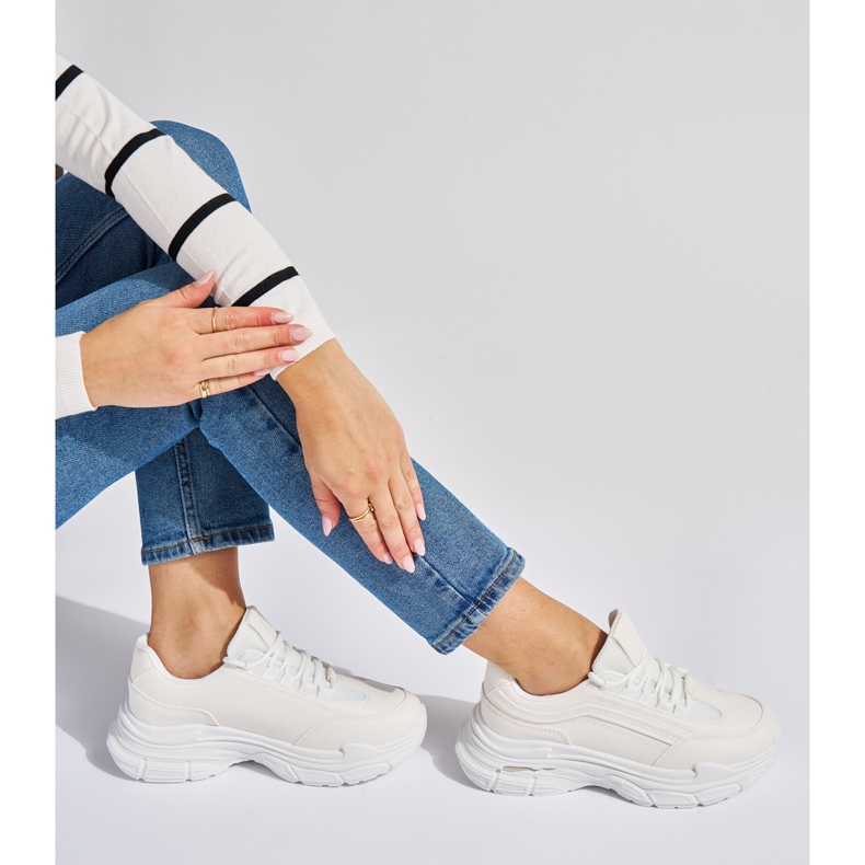 Tenisi albi de dama 1