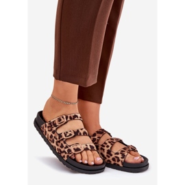 Flip -flops pentru femei cu dungi și cataramă cu imprimeu maro leopard 1