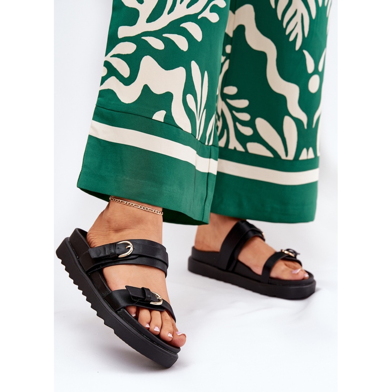 Flip -flops pentru femei pe platformă cu cleme aurii negre negru 2