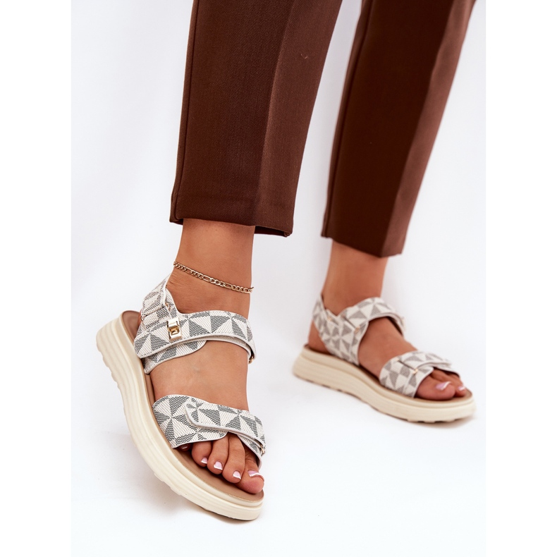 Sandale materiale pentru femei pe platformă bej 2