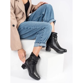 Botine de damă din piele neagră cu partea superioară cu volane de Sergio Leone negru 2