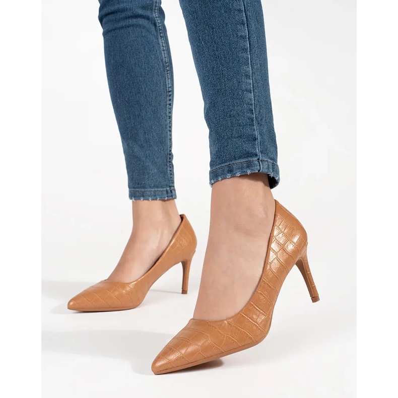 Seastar Pompe bej întunecate pe călcâiul înalt 1