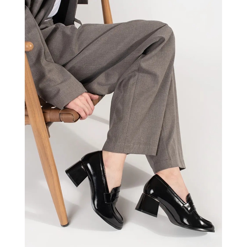 Goodin Pantofi negri cu toc negru 1