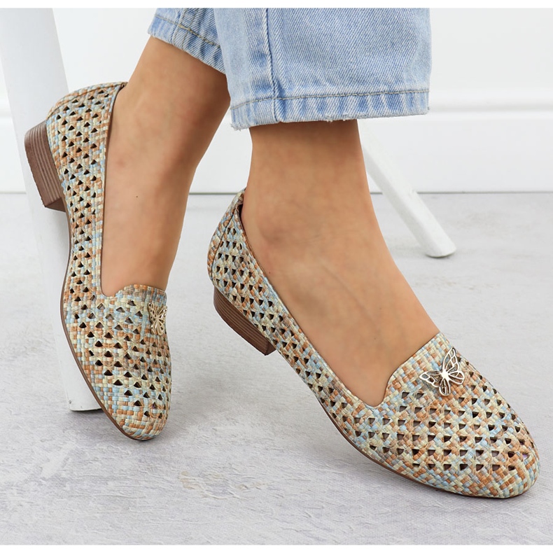 Pantofi pentru femei pentru femei cu tocuri joase bej M. Daszyński SA222-3 1