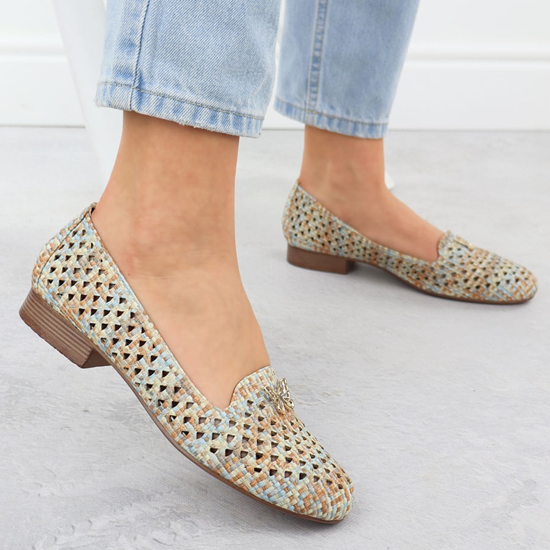 Pantofi pentru femei pentru femei cu tocuri joase bej M. Daszyński SA222-3 2