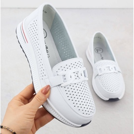 Pantofi pentru piele pentru femei pe platforma Openwork Białe Filippo DP4400 alb 1