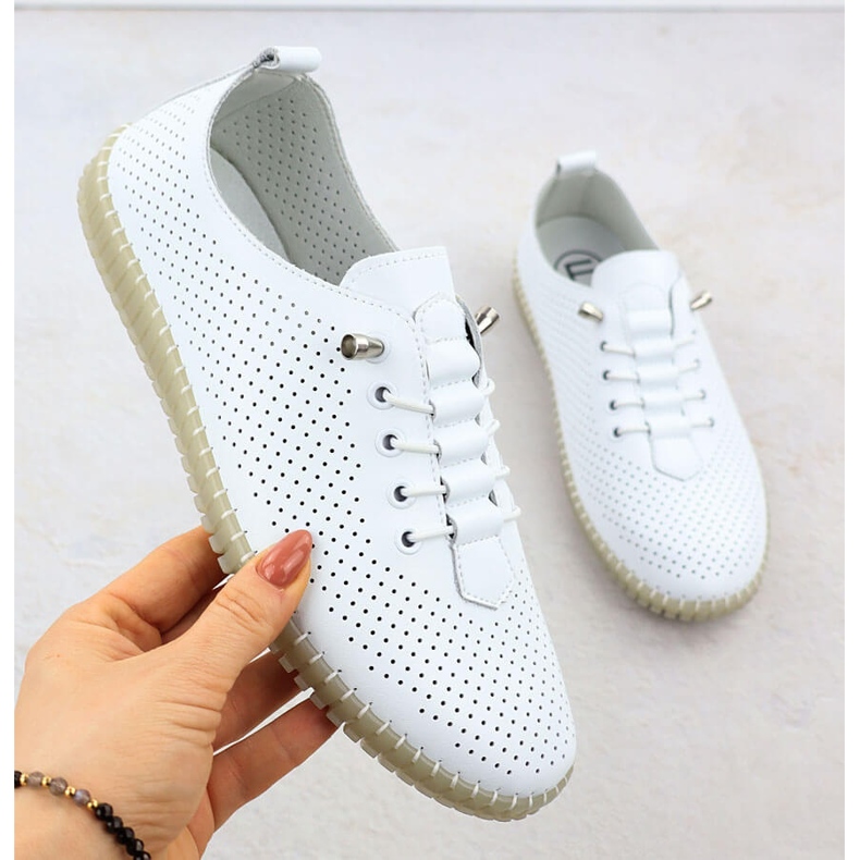 Pantofi pentru femei din piele, alunecat alb Filippo DP6140 2