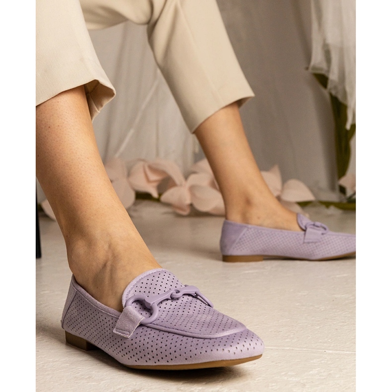 Pârâuri deschise pentru femei cu un ornament cu un ornament violet 1