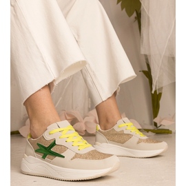 Adidași sportivi pentru femei bej cu sclipici 1