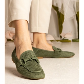 Plăcile deschise pentru femei cu un ornament verde 2