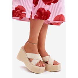 Flip -flops pentru femei pe pană și platformă bej 2