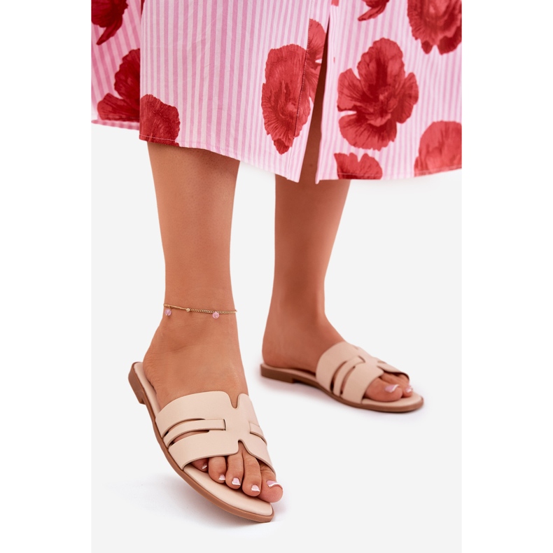Flip -flop -uri pentru femei cu lac plat cu decupaje din piele ecologică bej 1 Flip -flop -uri pentru femei cu lac plat cu decupaje din piele ecologică bej 1