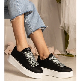 Adidași de femei negre cu dantelă masivă = negru 2 Adidași de femei negre cu dantelă masivă = negru 2