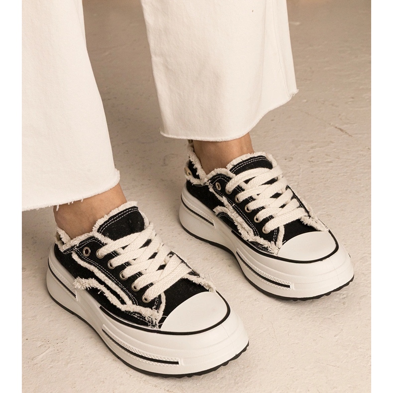 Adidași de femei negre pe o talpă mare negru 1