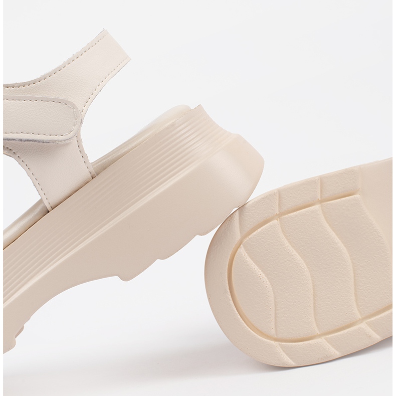 Goodin Sandale bej pe platforma de piele 1